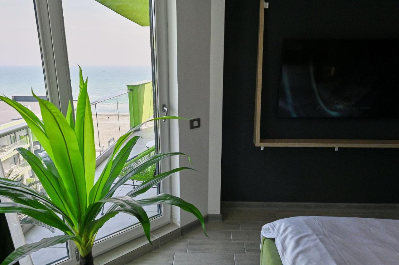 Diamond Sea View 2Br Apartment - Spa N Pools Resort Mamaia Luaran gambar